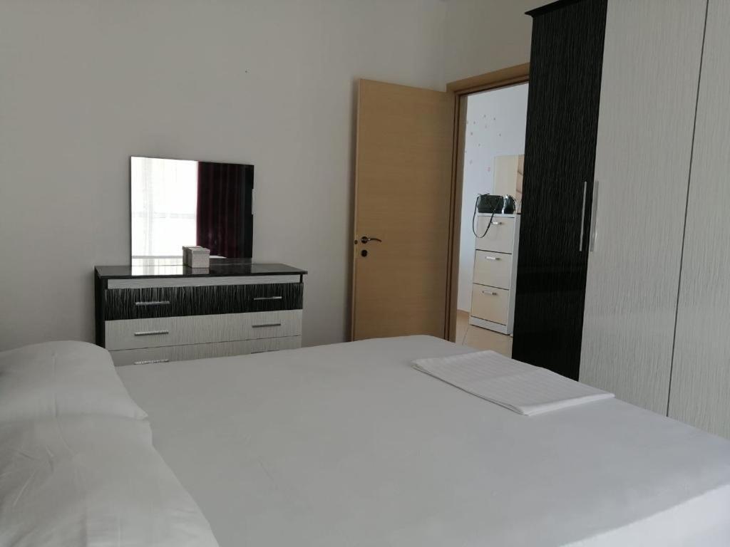 Bilal Golemi Sea View Apartment Sarandë Eksteriør billede